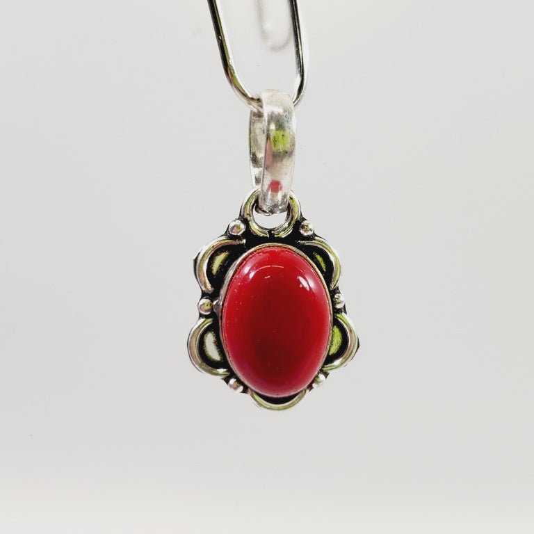 Red Agate Pendant - Unique Collectibles