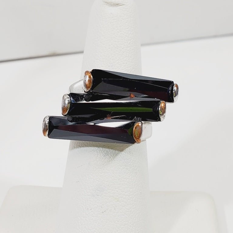 Vintage Crystal Ring Size 7 - Unique Collectibles