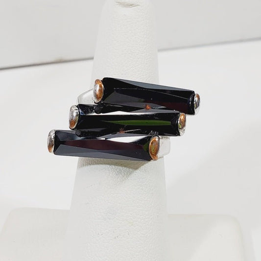 Vintage Crystal Ring Size 7 - Unique Collectibles