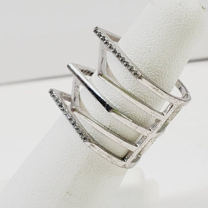 Unique Crystal Ring Size 6 - Unique Collectibles