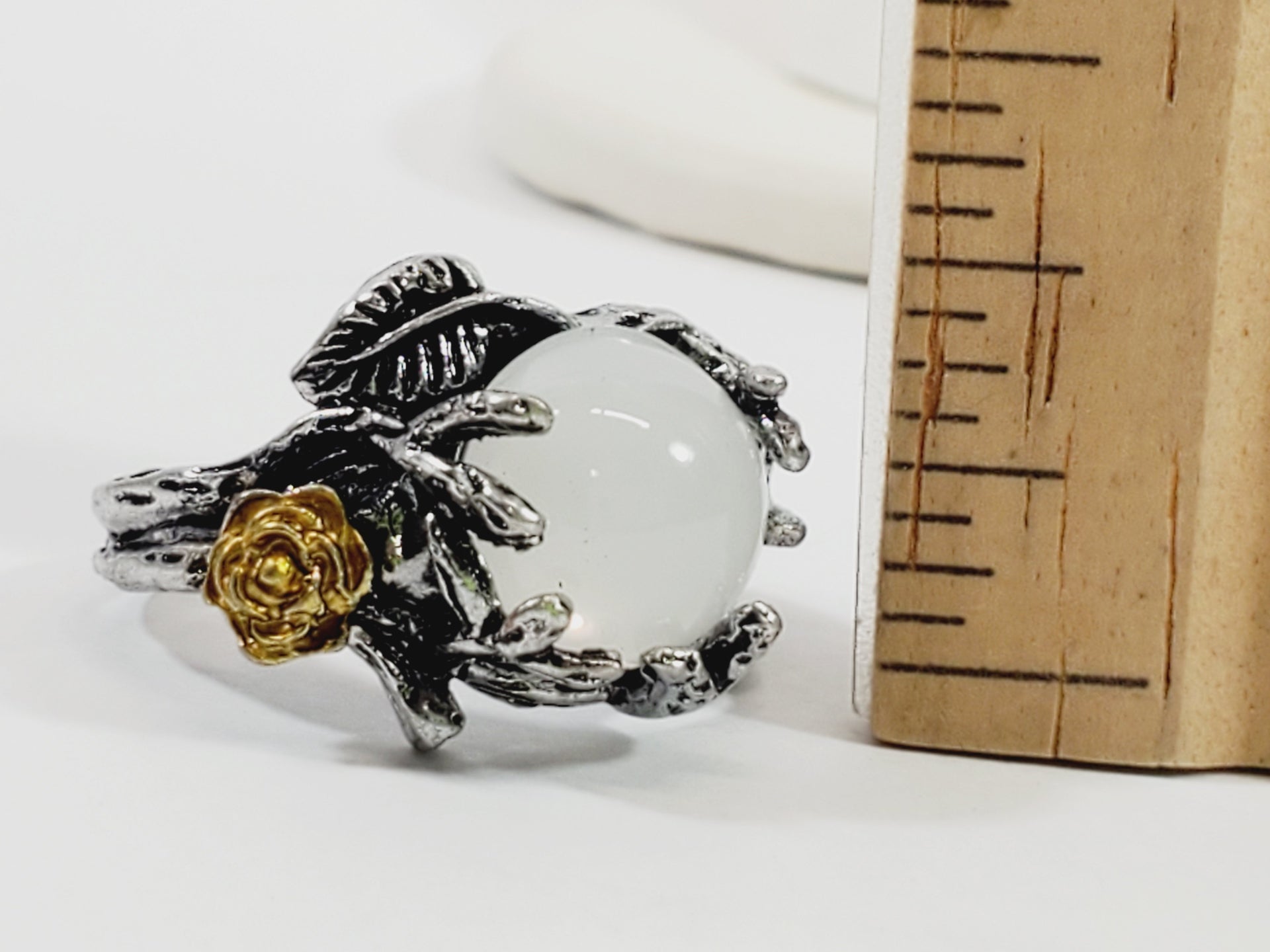 Figural Ring Size 6.5 Moonstone - Unique Collectibles