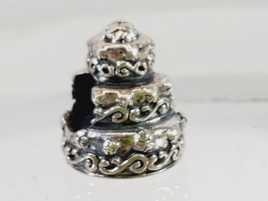 Vintage Bead for Your Add - A - Bead Bracelet - Unique Collectibles