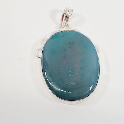 Elegant Pendant - Unique Collectibles