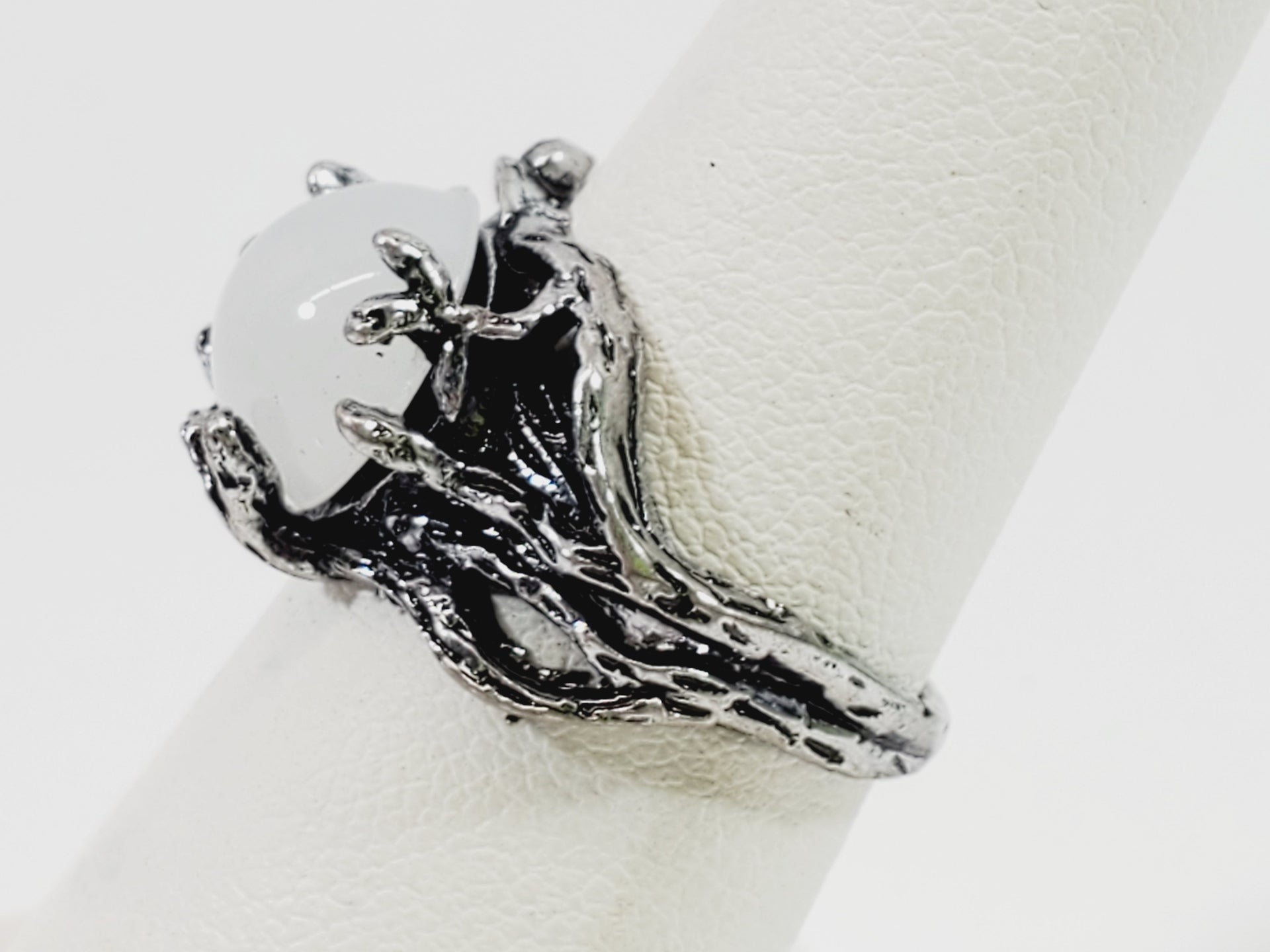 Figural Ring Size 6.5 Moonstone - Unique Collectibles