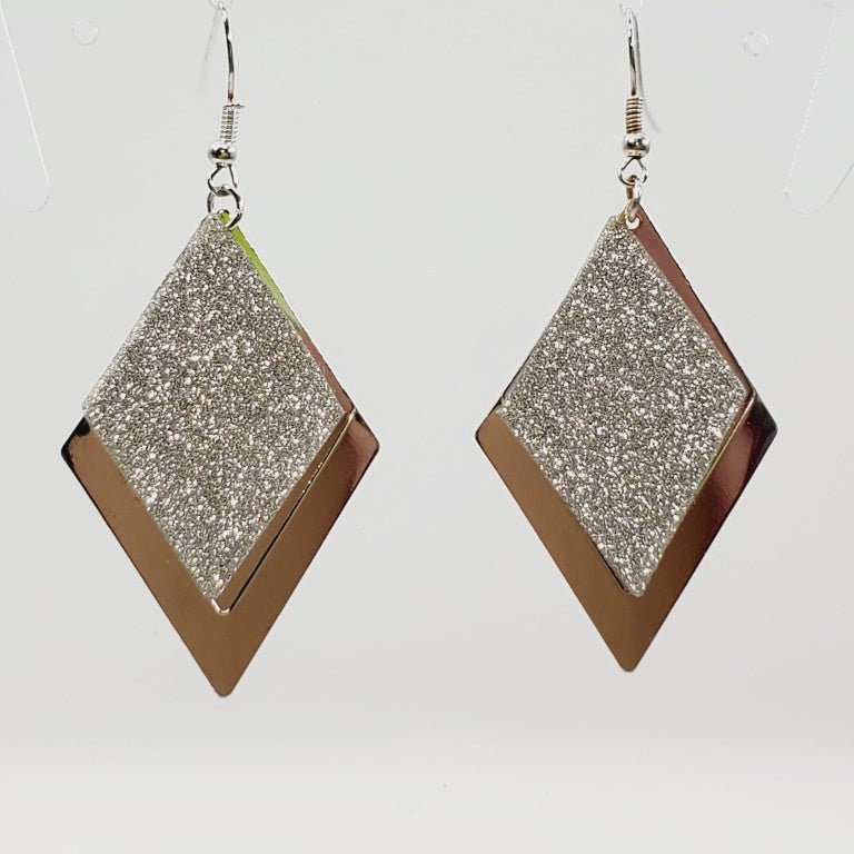 Dangly Earrings - Unique Collectibles
