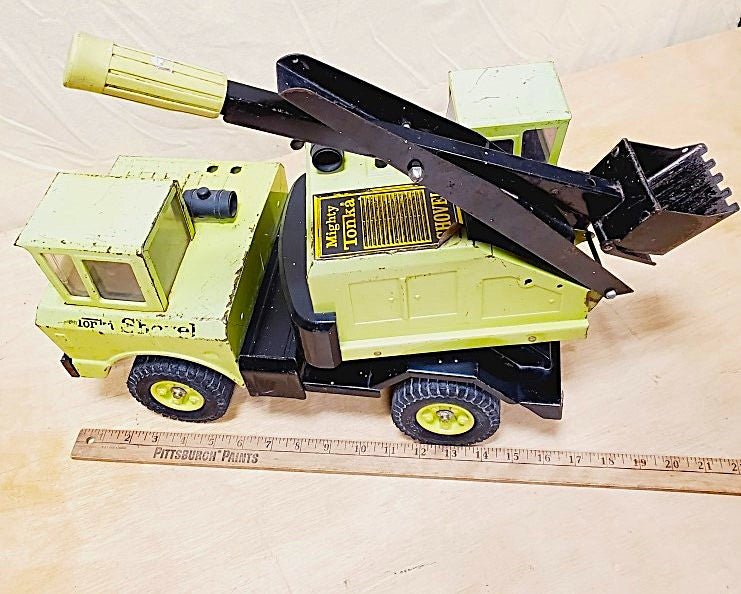 1967 Green Tonka Mighty Shovel 3930 Pressed Steel [50] - Unique Collectibles