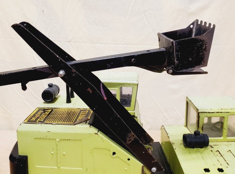 1967 Green Tonka Mighty Shovel 3930 Pressed Steel [50] - Unique Collectibles