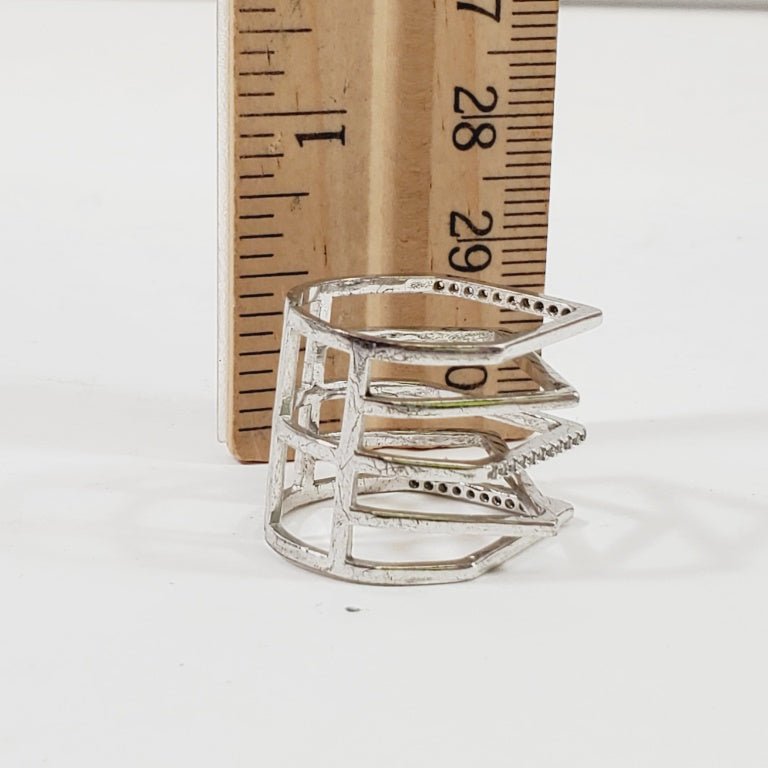 Unique Crystal Ring Size 6 - Unique Collectibles