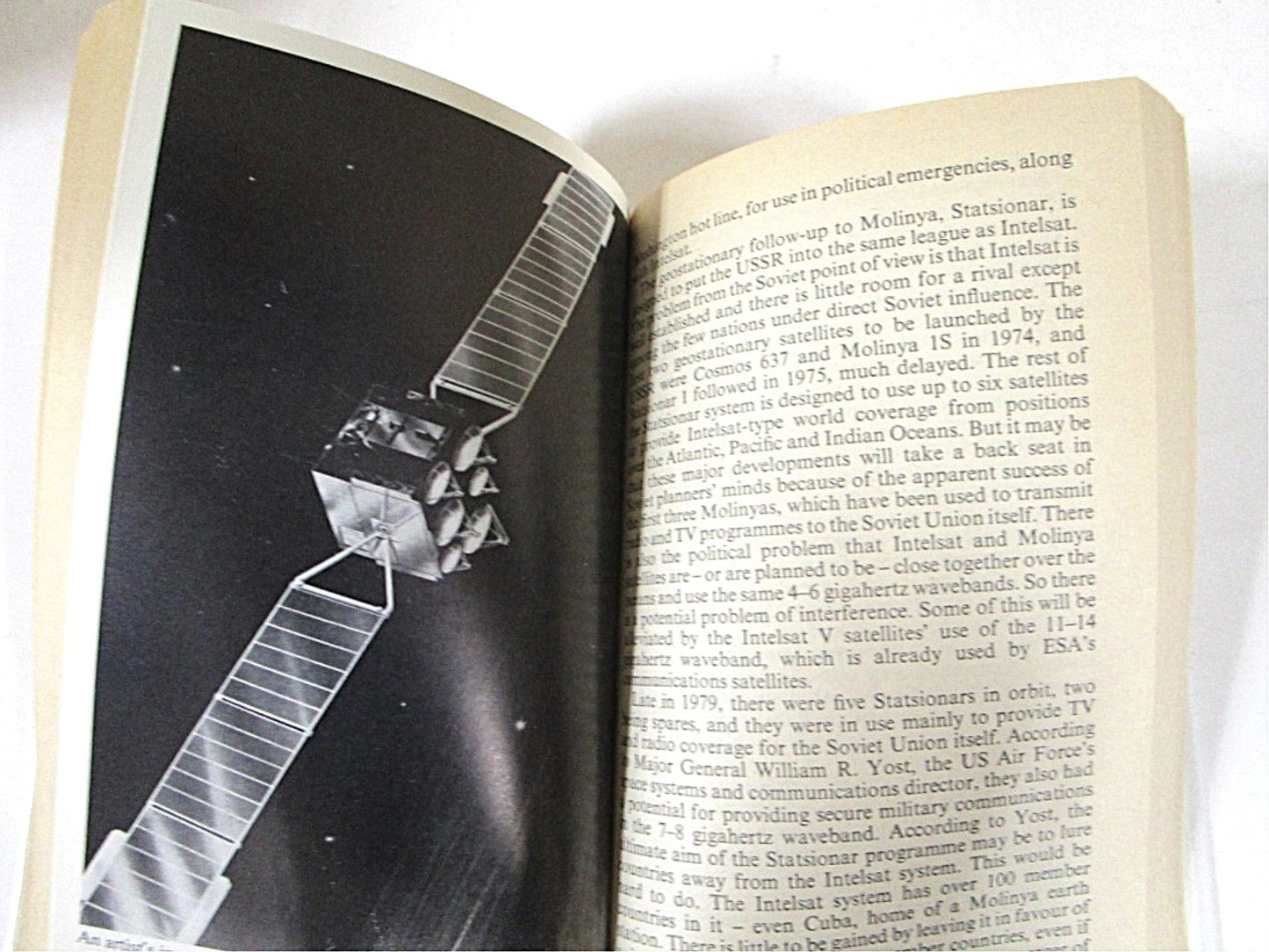 Space by Martin Ince 1981 - Unique Collectibles
