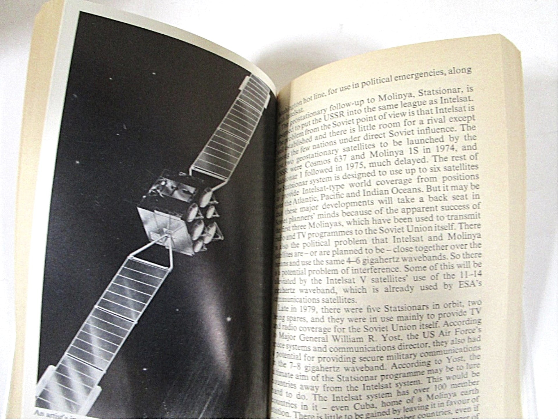 Space by Martin Ince 1981 - Unique Collectibles