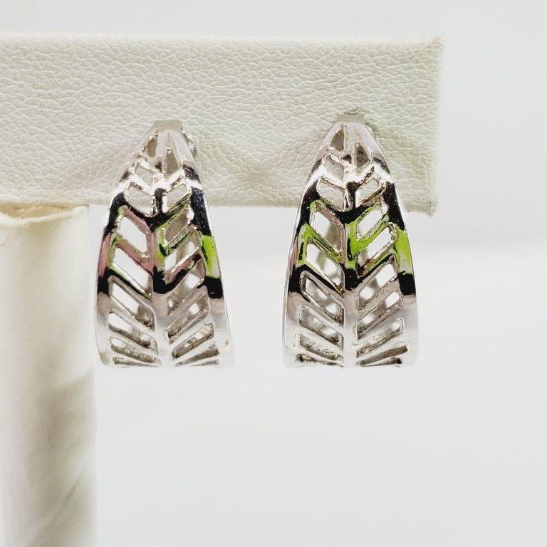 Vintage Clip On Earrings - Unique Collectibles