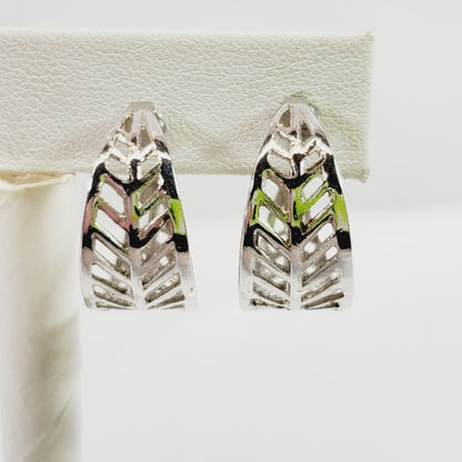 Vintage Clip On Earrings - Unique Collectibles