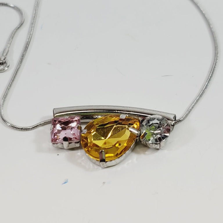 Vintage 20" Necklace - Unique Collectibles