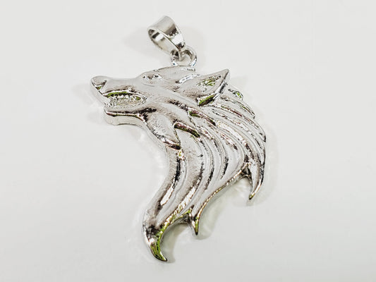 Wolf Pendant - Unique Collectibles