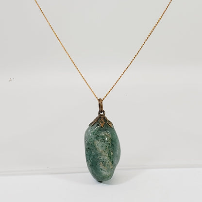 Vintage Green Aventurine Pendant Necklace - Unique Collectibles