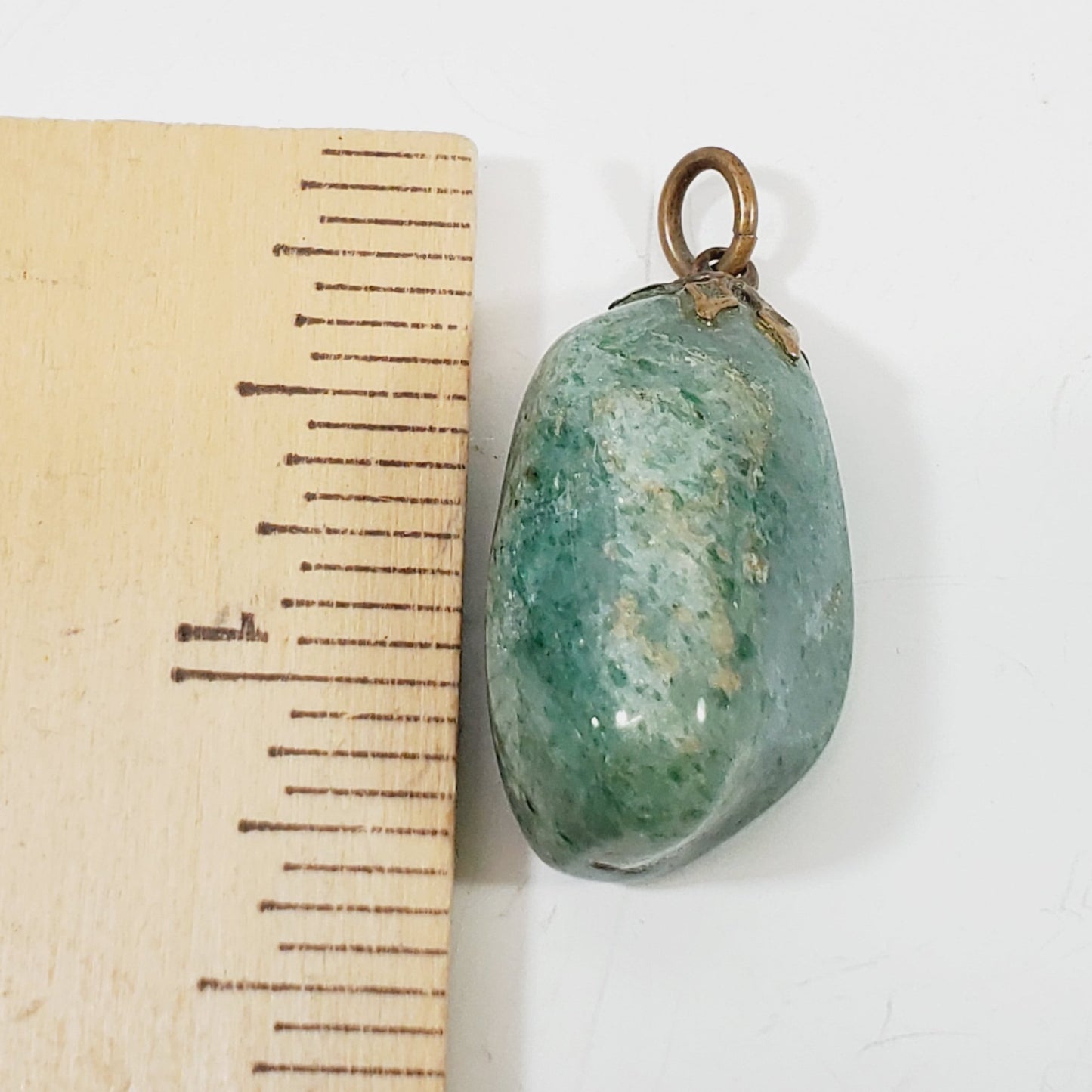 Vintage Green Aventurine Pendant Necklace - Unique Collectibles