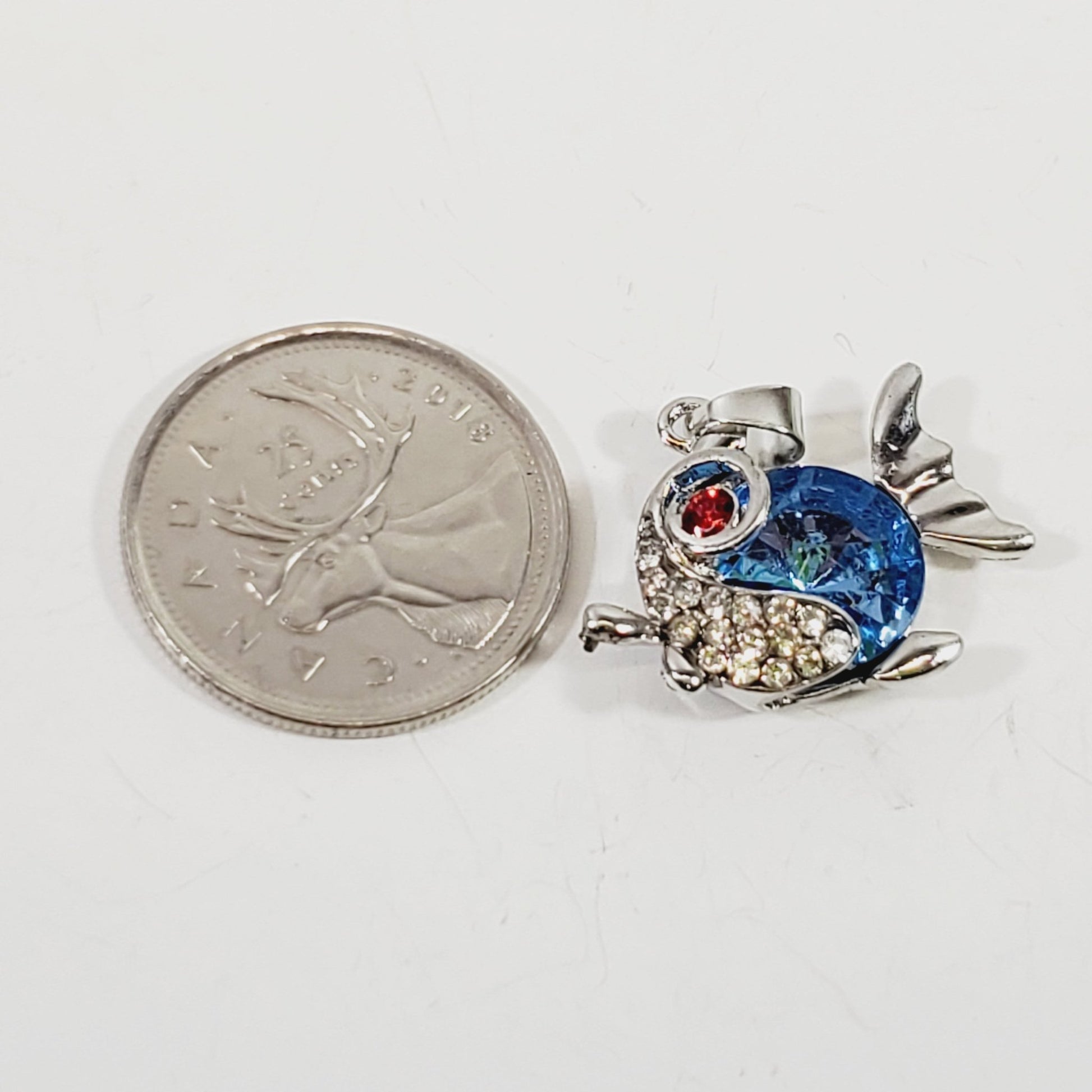 Fish Shaped Pendant - Unique Collectibles
