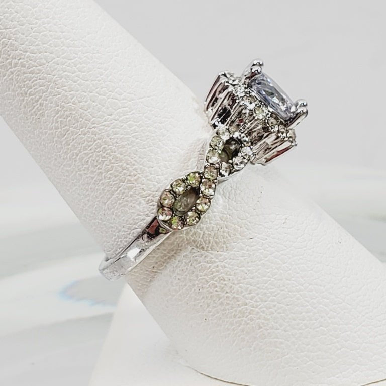 Crystal Ring Size 8 - Unique Collectibles