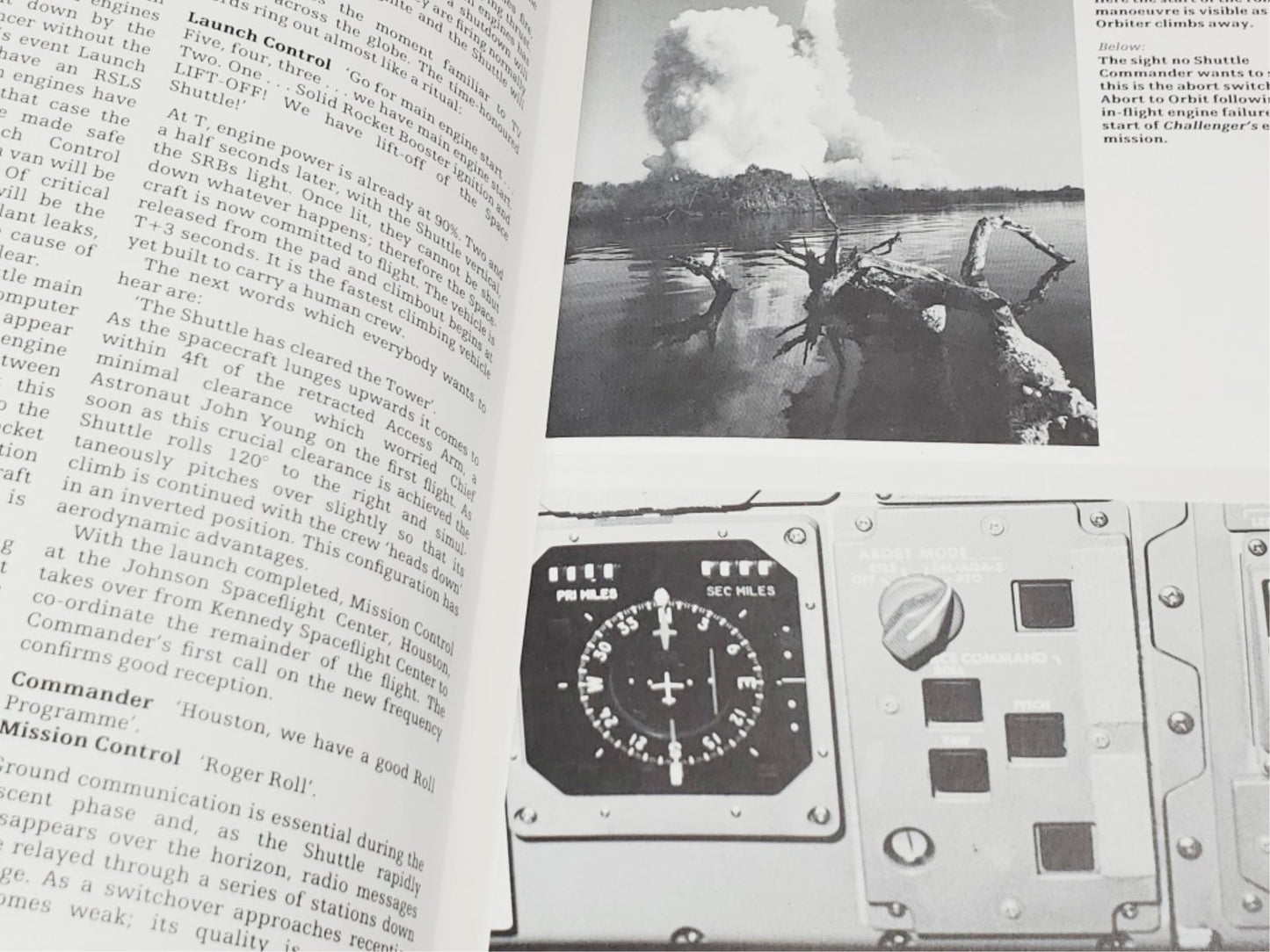 BOOK NASA Space Shuttle: From the Flightdeck by H.R. Siepmann & D.J. Shayle - Unique Collectibles