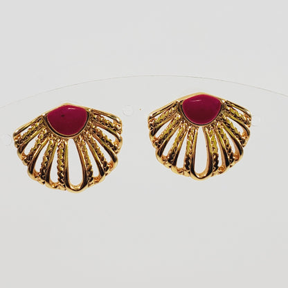1980's Vintage Shell Shaped Earrings - Unique Collectibles