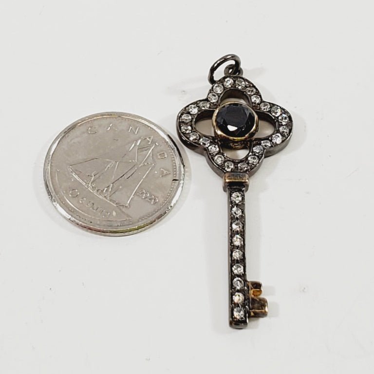 Vintage Key Pendant - Unique Collectibles