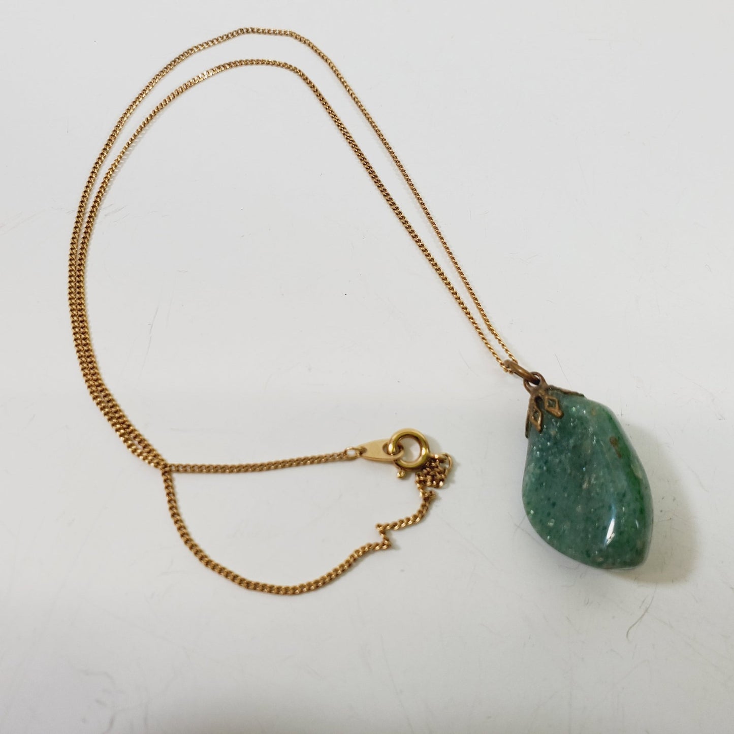 Vintage Green Aventurine Pendant Necklace - Unique Collectibles