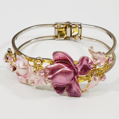 Elegant Hinged Bracelet - Unique Collectibles