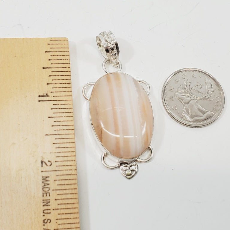 Banded Agate Pendant - Unique Collectibles